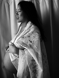 tummy_gaze_BW_s.gif