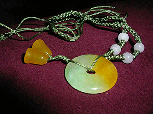jade_necklace.gif